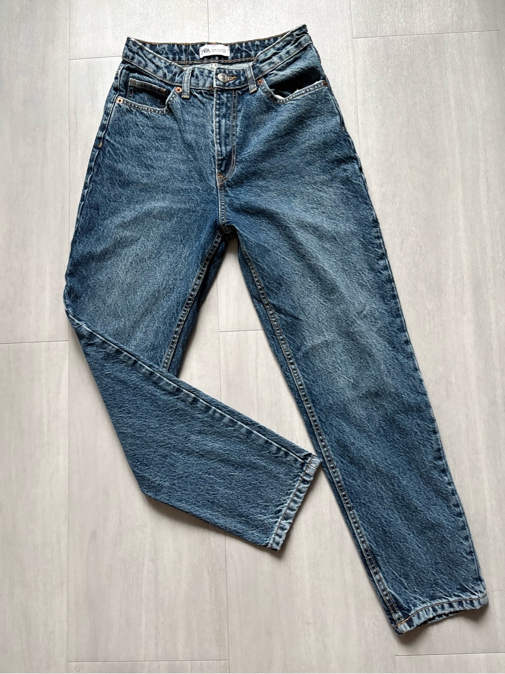 Zara Women’s High-waisted Dark Wash Straight Jeans